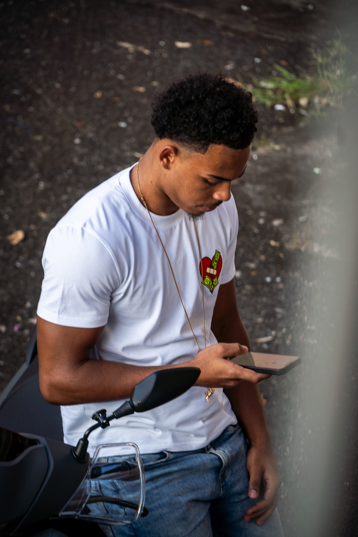 T-SHIRT LOVE IS MONEY - BLANC