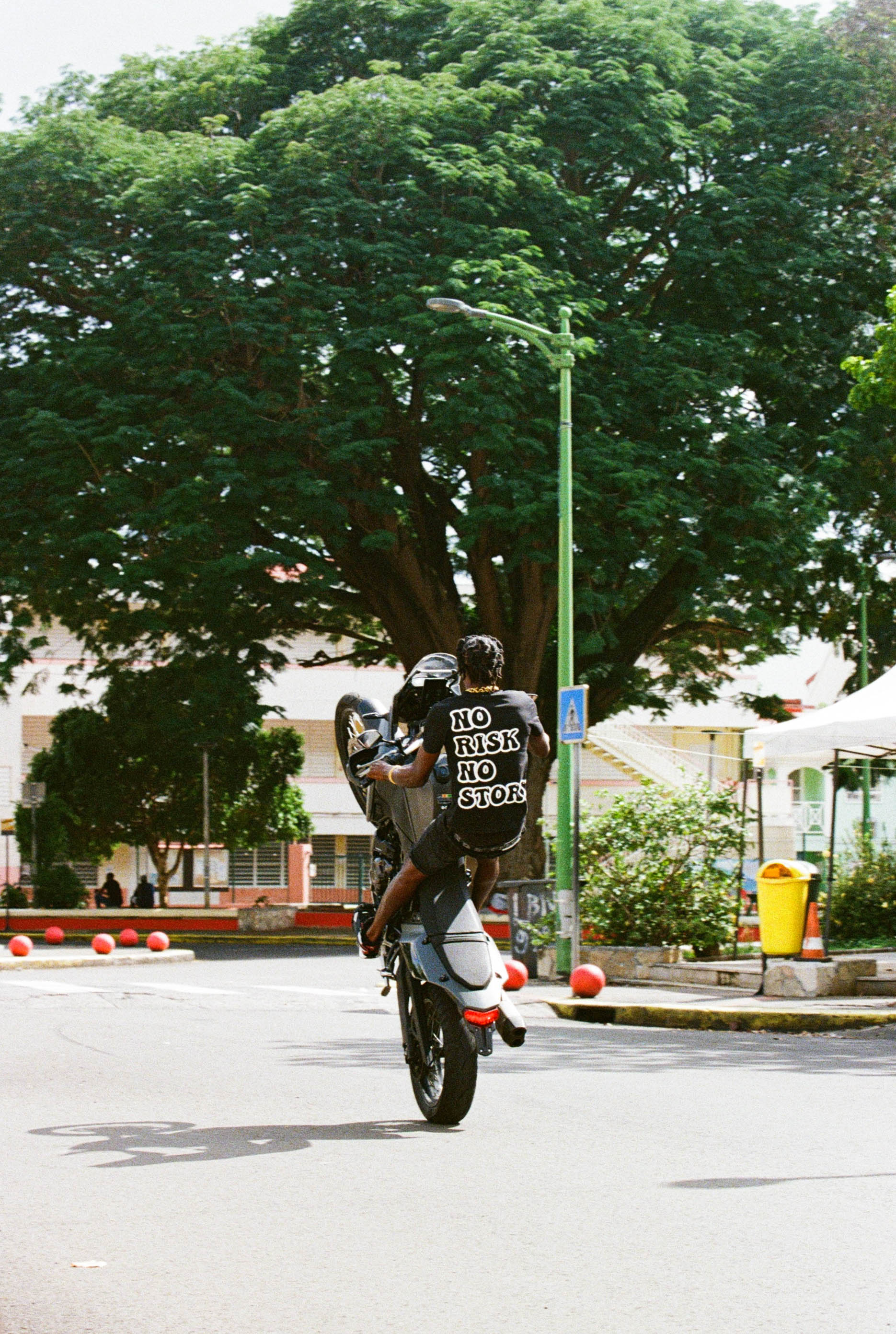 T-Shirt NO RISK NO STORY - Noir